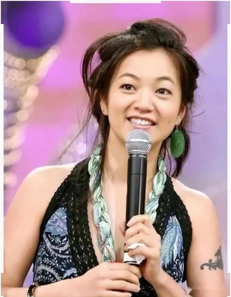 毛小星质疑阿雅抄袭事件:阿雅道歉下架视频