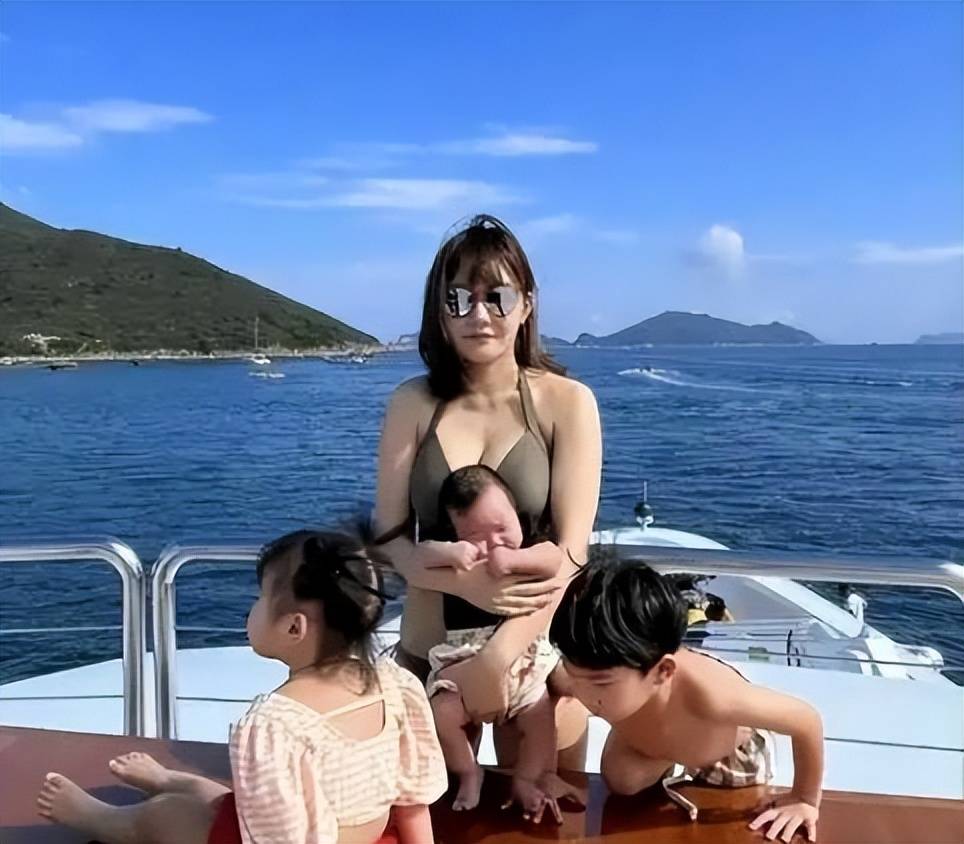 67岁香港富商婚外情网红9年,女方5年4胎