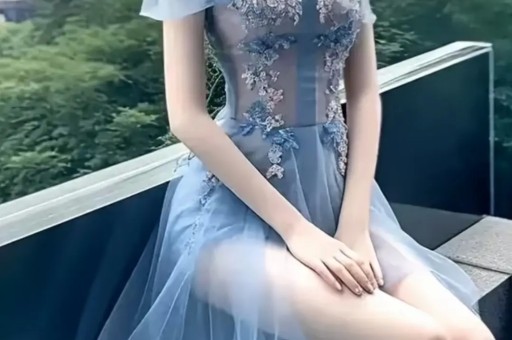 66岁香港富商9年生4子，原配却不知情！