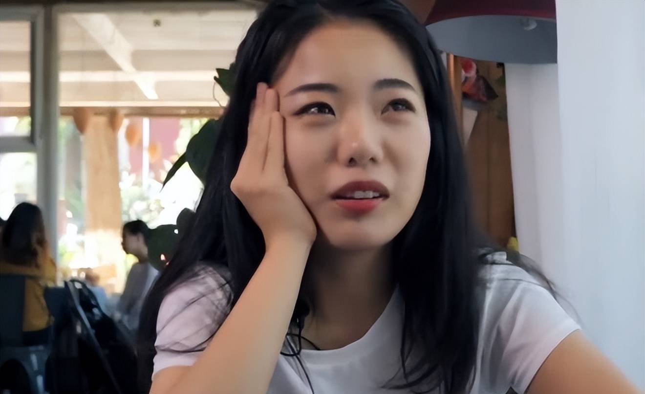 某作家学位被撤某主持人力挺反被扒,舆论反转