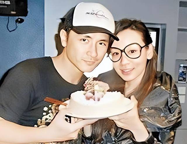 杨思琦洗冤:15年骂名终反转,单亲妈熬夜直播