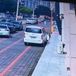 河北巨鹿：那个从二楼跳窗的男人，成了全网笑料